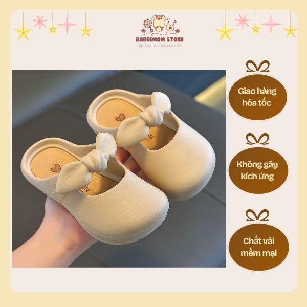 Dép cho bé nữ màu trắng