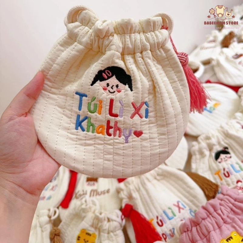 Túi xách thêu tên theo yêu cầu bé
