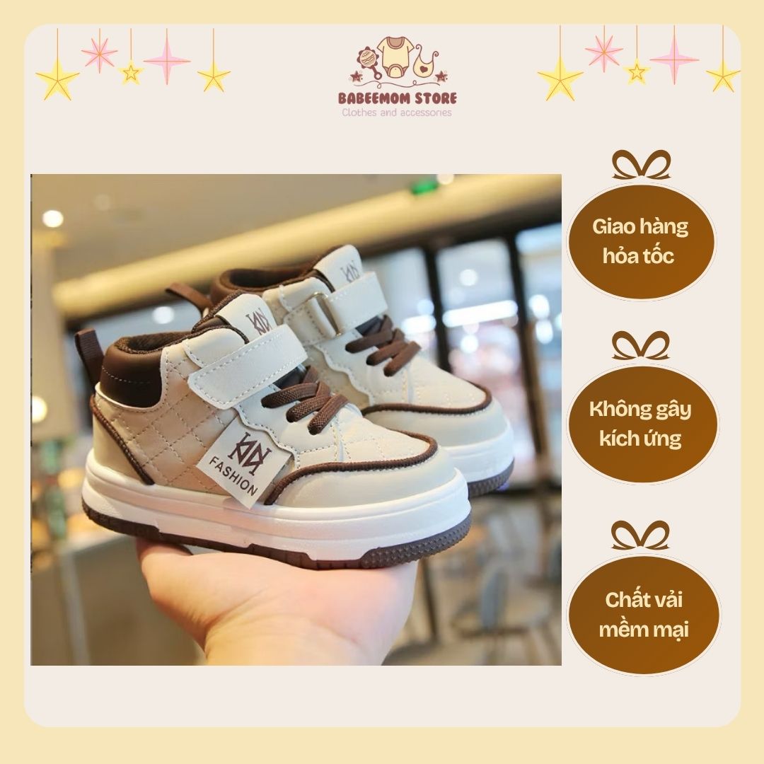 Giày cho bé trai màu trắng